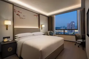 Yuexiu Hotel Guangzhou,Curio Collection by Hilton - Room