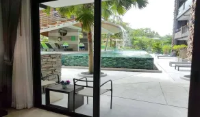 Emerald 215 - Studio With Balcony and Shared Pool - Pool