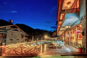 Snow Flakes Resort And Spa Centrally Heated Luxury Resort - Restaurant
