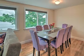 Lakefront Alton Bay Retreat w/ Dock Near Beaches! - Innvendig