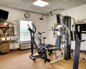 Quality Inn & Suites Clinton - Jackson West - Salle de remise en forme