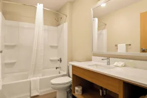 LivAway Suites Missoula - Bathroom
