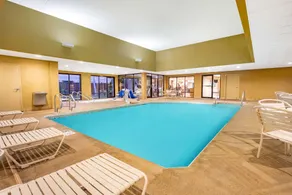 AmericInn by Wyndham Madison West - Piscine