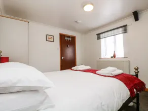 Coach House Cottage - Room