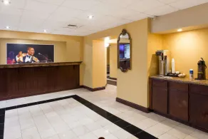 Super 8 by Wyndham Indianola - Hall