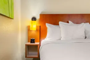 La Quinta by Wyndham Raleigh Crabtree - Room