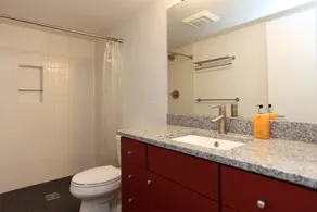 Treetops - Bathroom