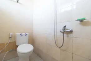 RedDoorz @ Frans Seda Kupang - Salle de bain