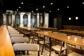 Hew & Draw Hotel - Restaurant