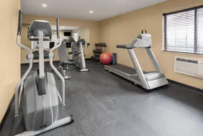 Super 8 by Wyndham St. Clairsville OH/Wheeling WV Area - Fitness facility