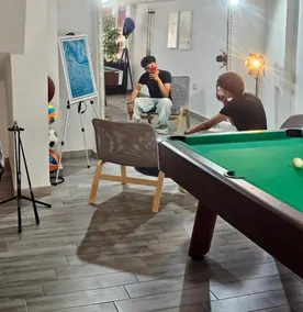 The One - Sala de juegos