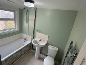 Stunning Sea View Flat on The Leas Panoramic Estuary Sunsets, Steps to Beach - Bad