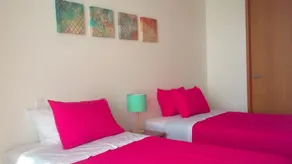 H2 LUXURY 3 Bedroom Apartment - Room