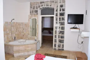 Lake Mansion - Room