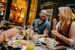 The Sun Hotel & Bar - Restaurante