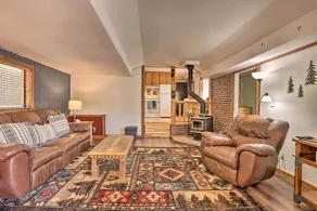 NOUVEAU! Grand Lake Escape w / Fireplace, Grill & Deck! - Intérieur