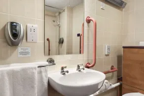 Days Inn Cannock - Norton Canes - Salle de bain