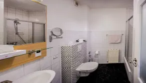 Eicher Ferienwohnungen Warnemünde - Bathroom