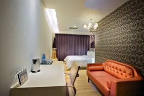 FX Hotel Tainan - Room