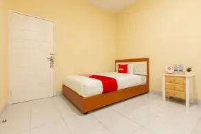 Hotel O Yogyakarta near Universitas Gadjah Mada formerly Sellinas Guesthouse - Habitación