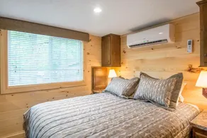 Williamsburg Camping Resort One Bedroom Cabin 6 - Rom