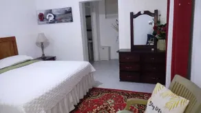 HABITACION A 5 MINUTOS DEL AEROPUERTO - Room