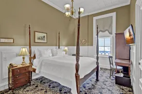 St James Hotel - Chambre