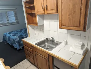 Majestic Rockies Motel - Chambre