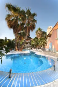 Regent Beach Hotel & Apartments - Piscine