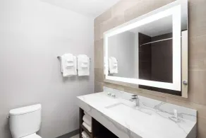Hawthorn Extended Stay by Wyndham Kingman - Badezimmer