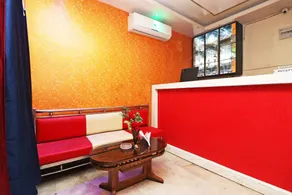 OYO 16627 Xpress Inn - Reception