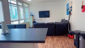 Sangha House - Ensuite Rooms with Shared Kitchen Facilities - Hall