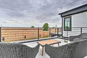 Modern Indianapolis Home w/ Skyline Views - Interiør