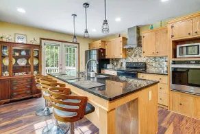 10-acre Retreat w/ Hiking! Gateway to Holden Beach - Innvendig