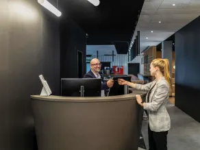 ibis Duesseldorf Airport - Rezeption
