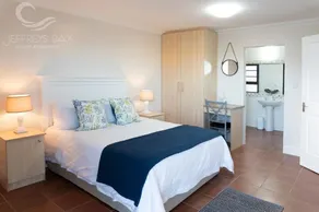 Jeffreys Bay Luxury Apartments - Chambre
