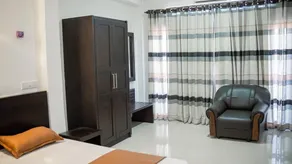 Yash Rest Inn - Rom