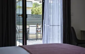 Beautiful Home in Split With 4 Bedrooms, Wifi and Outdoor Swimming Pool - Rom