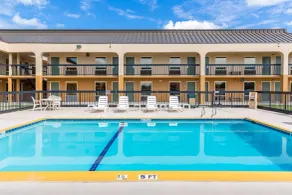 Quality Inn at Arlington Highlands - Piscine
