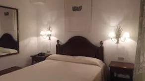 Hotel Tres Coronas de Silos - Room