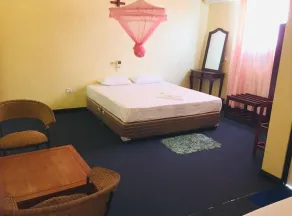 Sana's Beach Guesthouse and Restaurant - Room