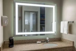 Days Inn by Wyndham Pleasant Prairie Kenosha - Salle de bain