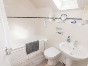 Daffodil Apartment - Badezimmer