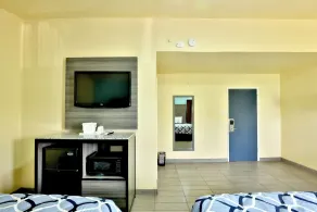 Americas Best Value Inn San Antonio Airport South - Room