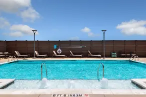 Courtyard by Marriott Charlotte Northlake - Piscine