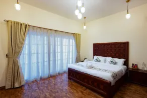 Petals Luxury Homestay - Room