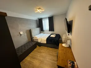 Heart of Hull Hotel - Room