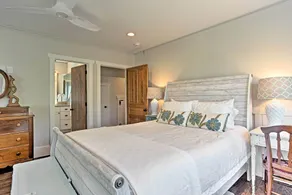 Enchanting Tryon Home w/ Hot Tub ~ 14 Mi to Tiec! - Zimmer