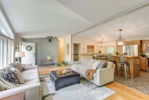Walk to River: Loudonville Retreat w/ Hot Tub! - Innvendig