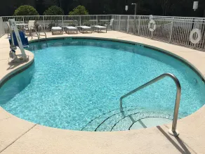 Holiday Inn Express DeFuniak Springs by IHG - Pool